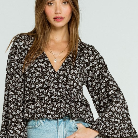 Nikki & Erin Long Sleeve Blouse, Size L *4 for $20* - Picture 5 of 5